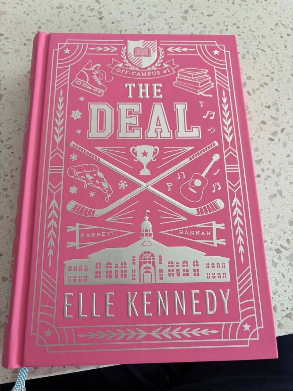 Hardcover NWT Off Campus Volume 1 - The Deal